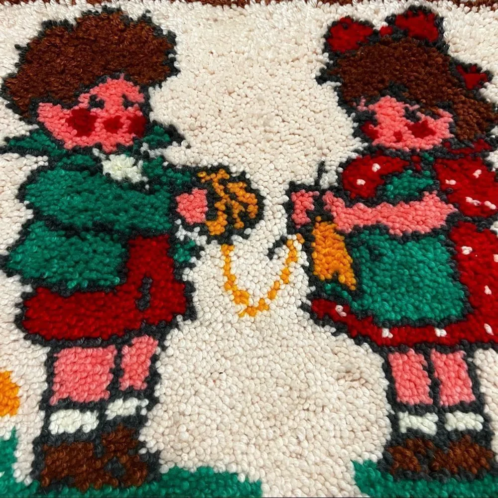 Vtg 70s Rug shaggy 28” Large grandma latch hook Boy Girl Knitting hanging art